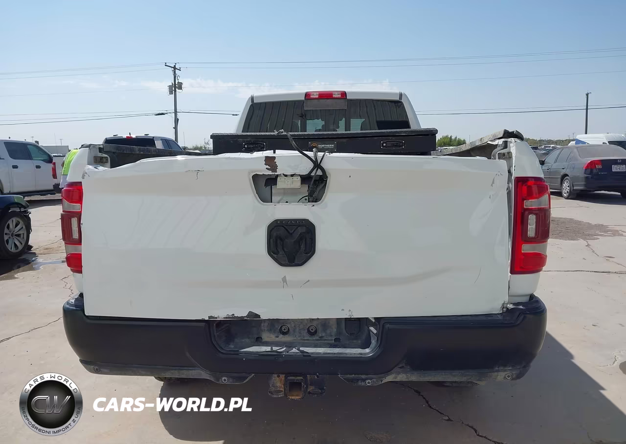 2023 Ram 2500 Tradesman 4X4 8' Box VIN:3C6UR5HLXPG631404 - 16