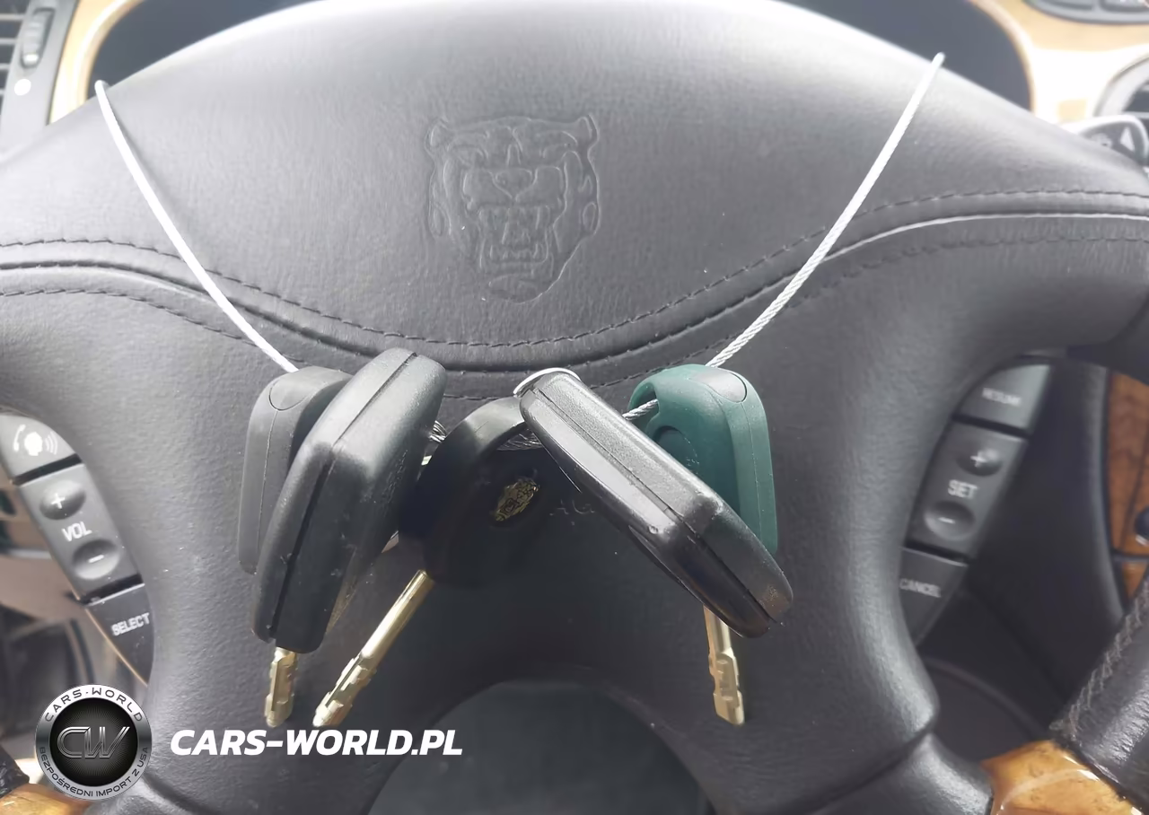 2000 Jaguar S-Type 3.0L V6 VIN:SAJDA01C8YFL69707 - 11