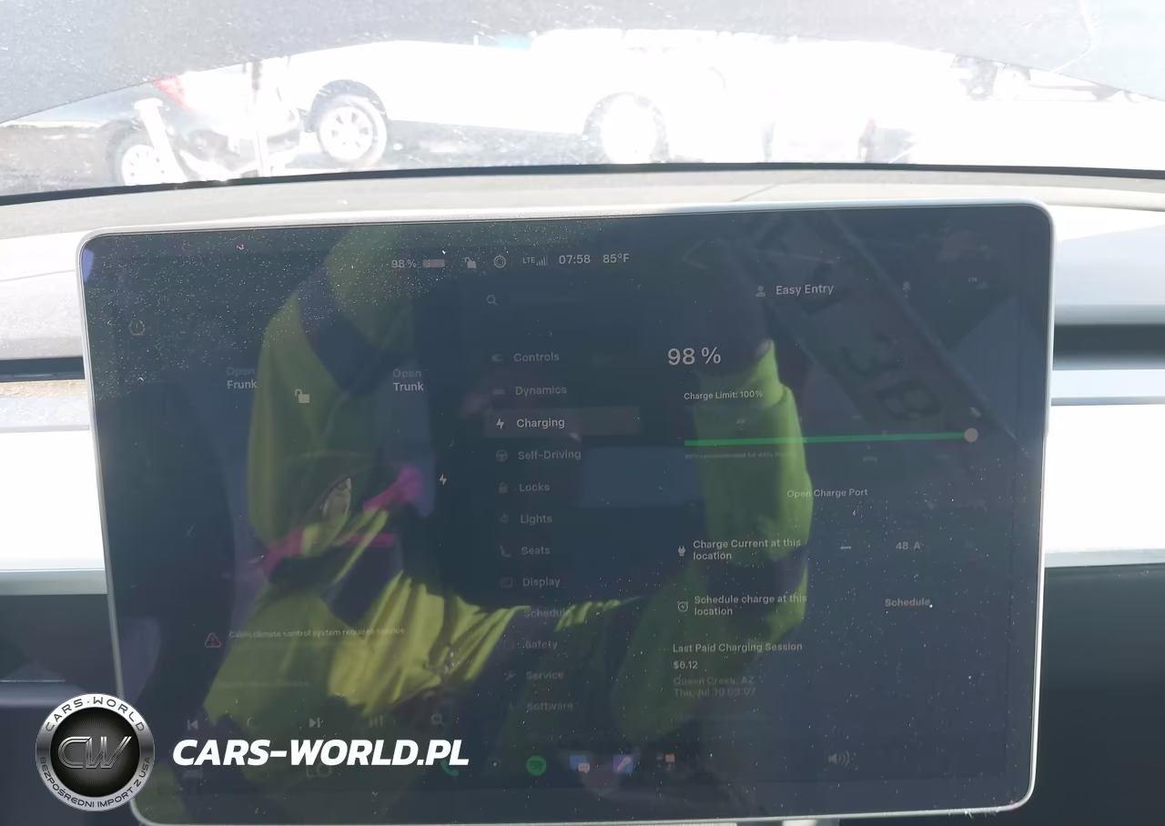 2025 Tesla Model Y Long Range Dual Motor All-Wheel Drive VIN:7SAYGAEE4SF311365 - 17