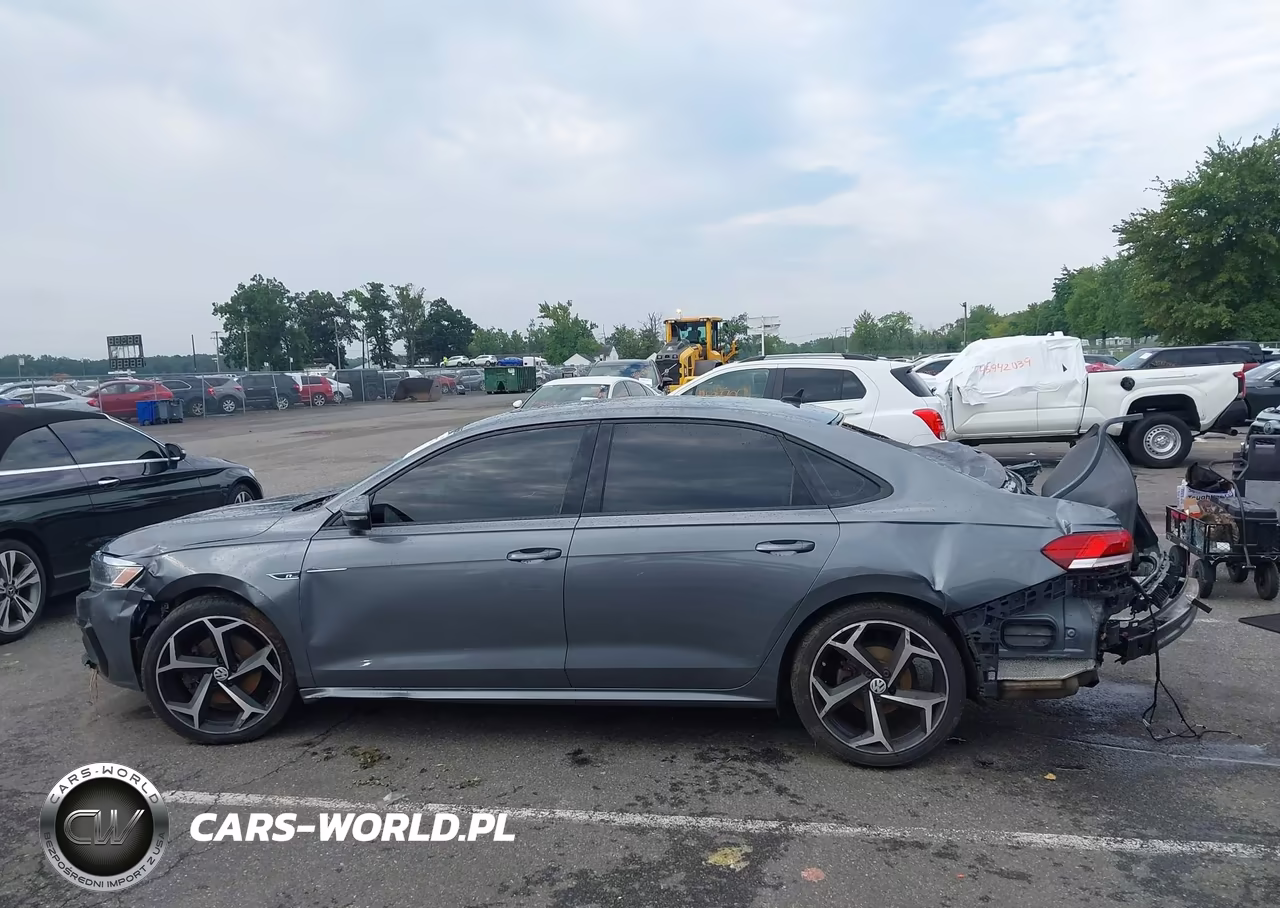 2020 Volkswagen Passat 2.0T R-Line VIN:1VWMA7A36LC010533 - 14