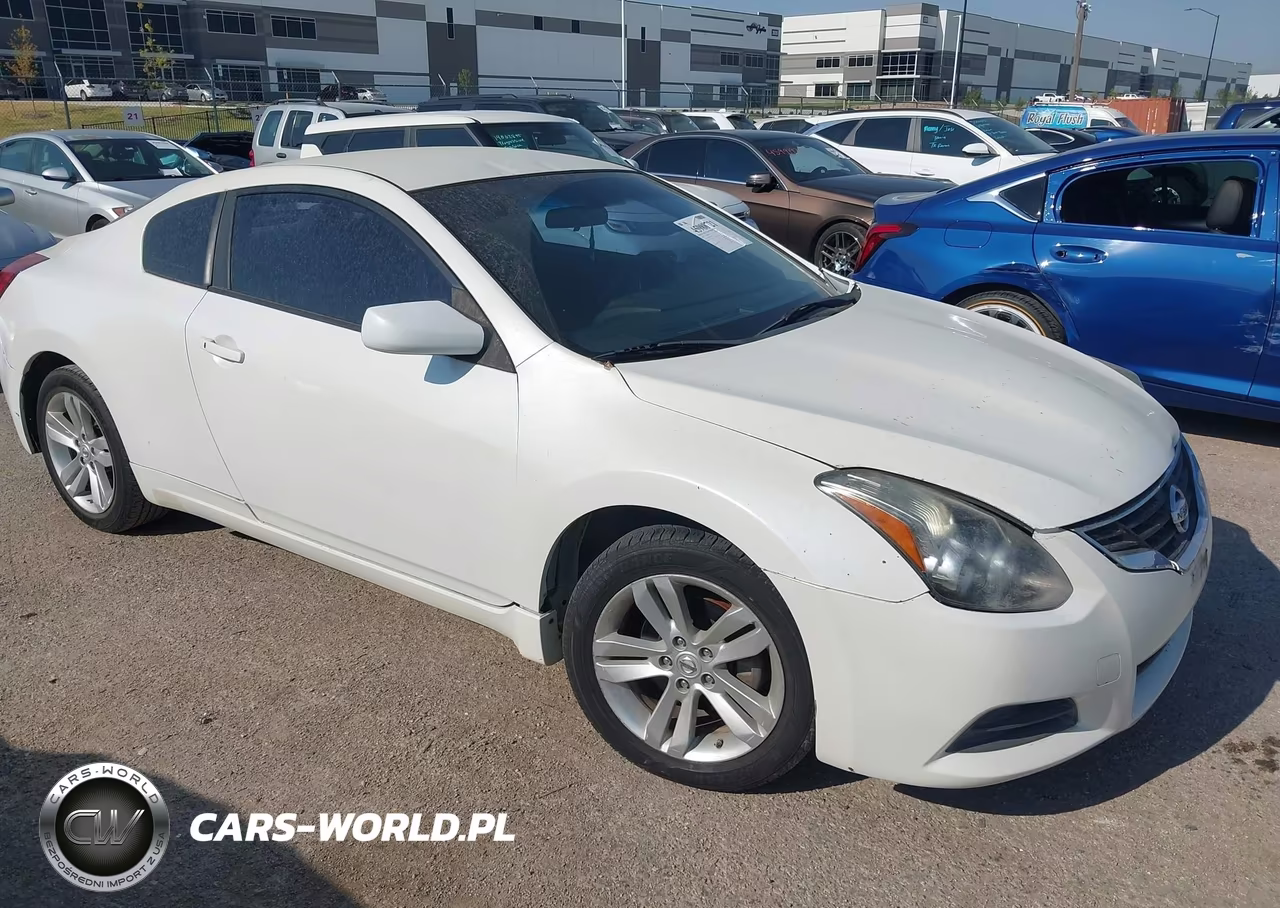 2013 Nissan Altima 2.5 S – zdjęcie 1 z 12