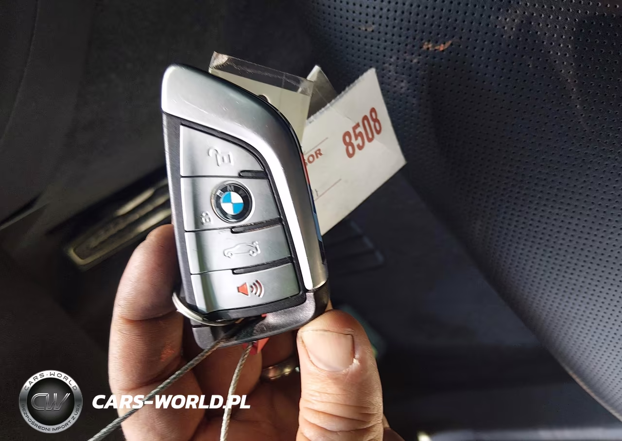 2021 BMW M550I xDrive VIN:WBA13BK04MCG05809 - 11