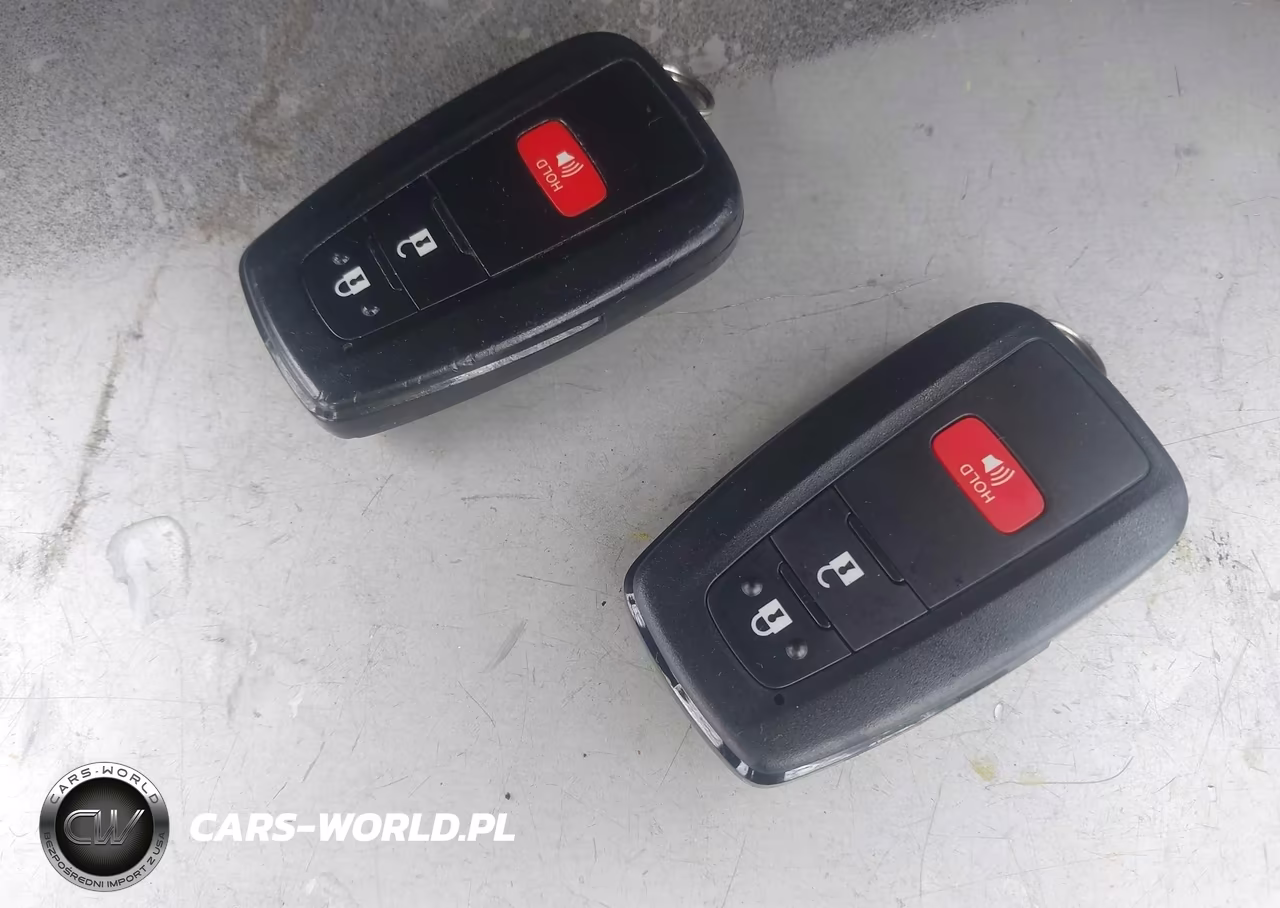 2018 Toyota Prius Two VIN:JTDKBRFU8J3070279 - 11