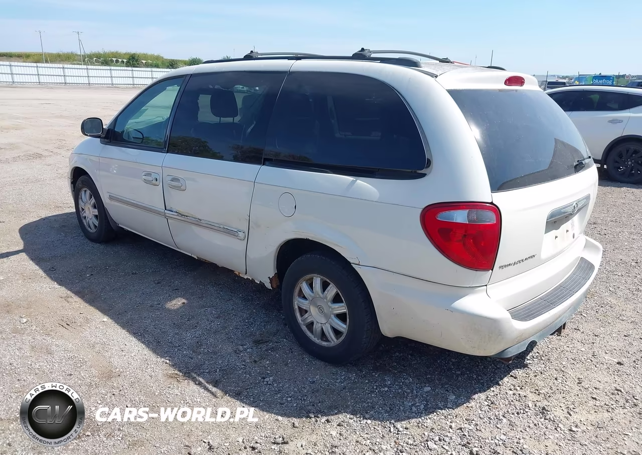 2005 Chrysler Town & Country Touring VIN:2C4GP54L15R284036 - 3