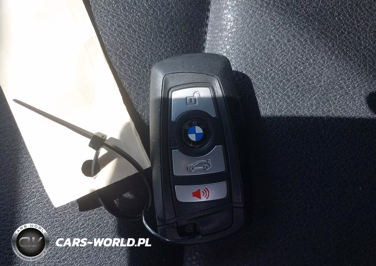 2017 BMW X3 xDrive28I VIN:5UXWX9C54H0T11636 - 11