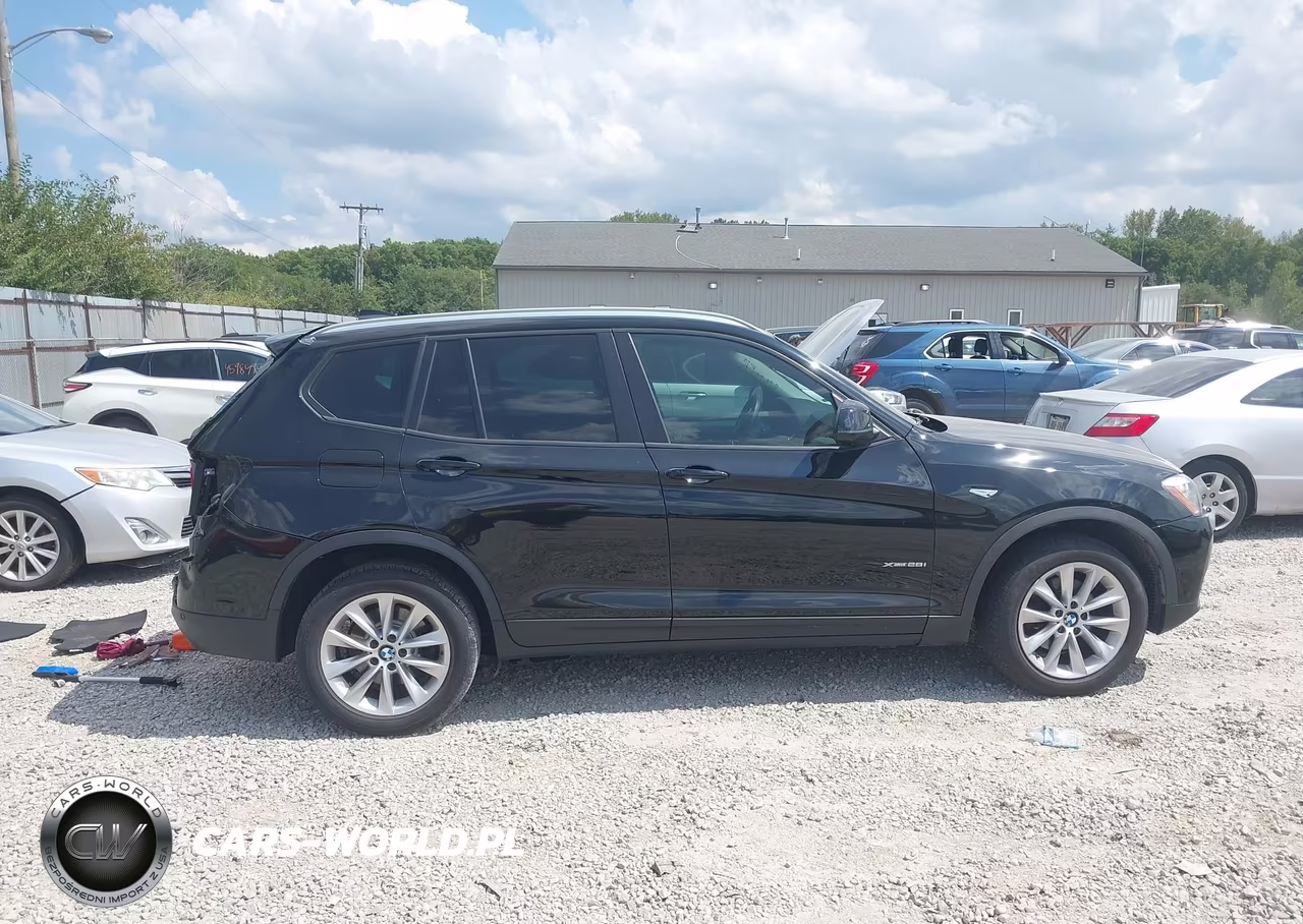 2017 BMW X3 xDrive28I VIN:5UXWX9C54H0T11636 - 14