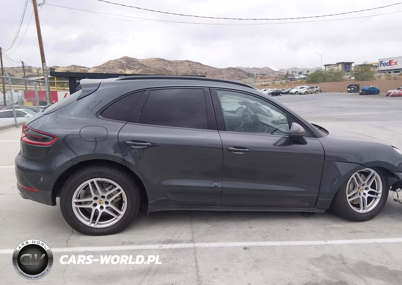 2018 Porsche Macan S VIN:WP1AB2A56JLB40556 - 13