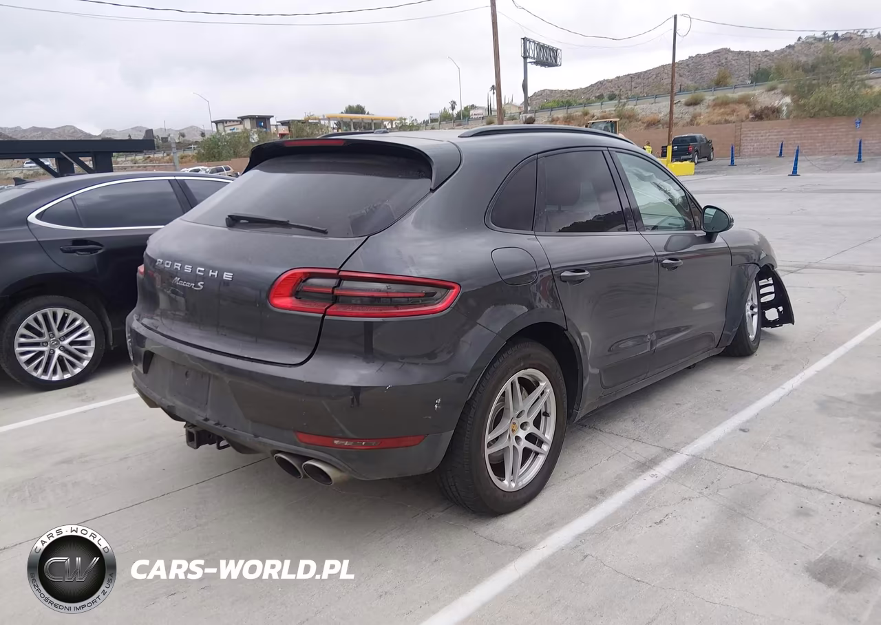2018 Porsche Macan S VIN:WP1AB2A56JLB40556 - 4