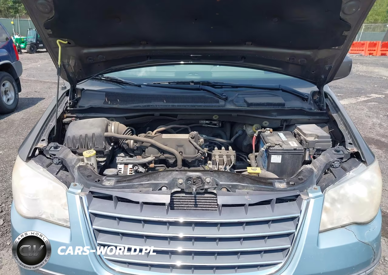 2010 Chrysler Town & Country Touring VIN:2A4RR5D15AR239915 - 10