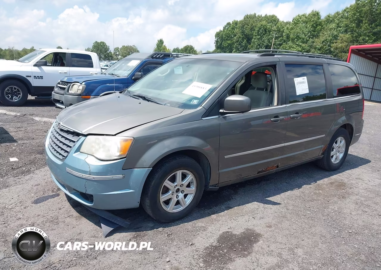 2010 Chrysler Town & Country Touring VIN:2A4RR5D15AR239915 - 2