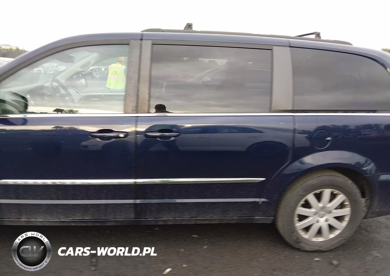2014 Chrysler Town & Country Touring VIN:2C4RC1BG6ER159133 - 14