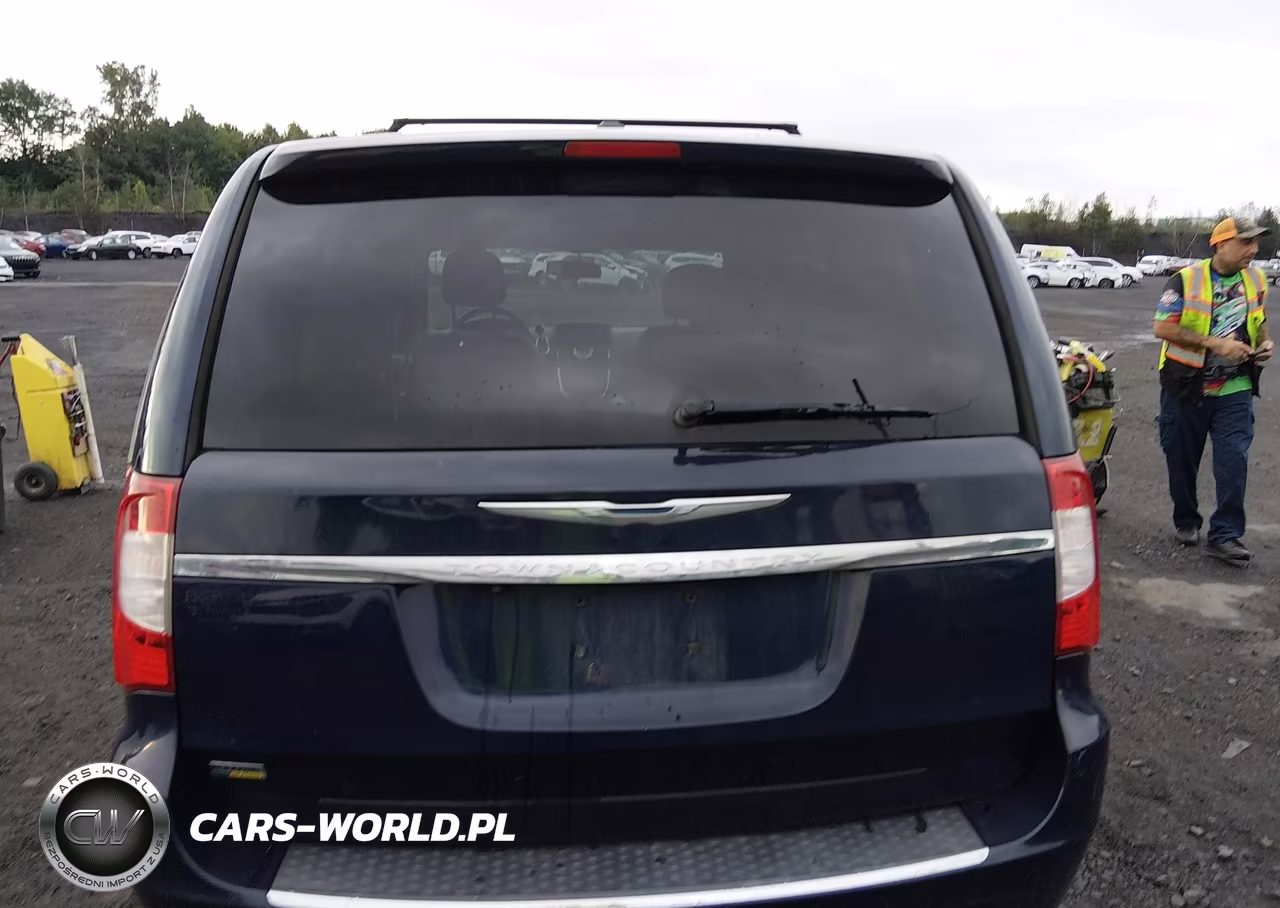 2014 Chrysler Town & Country Touring VIN:2C4RC1BG6ER159133 - 16