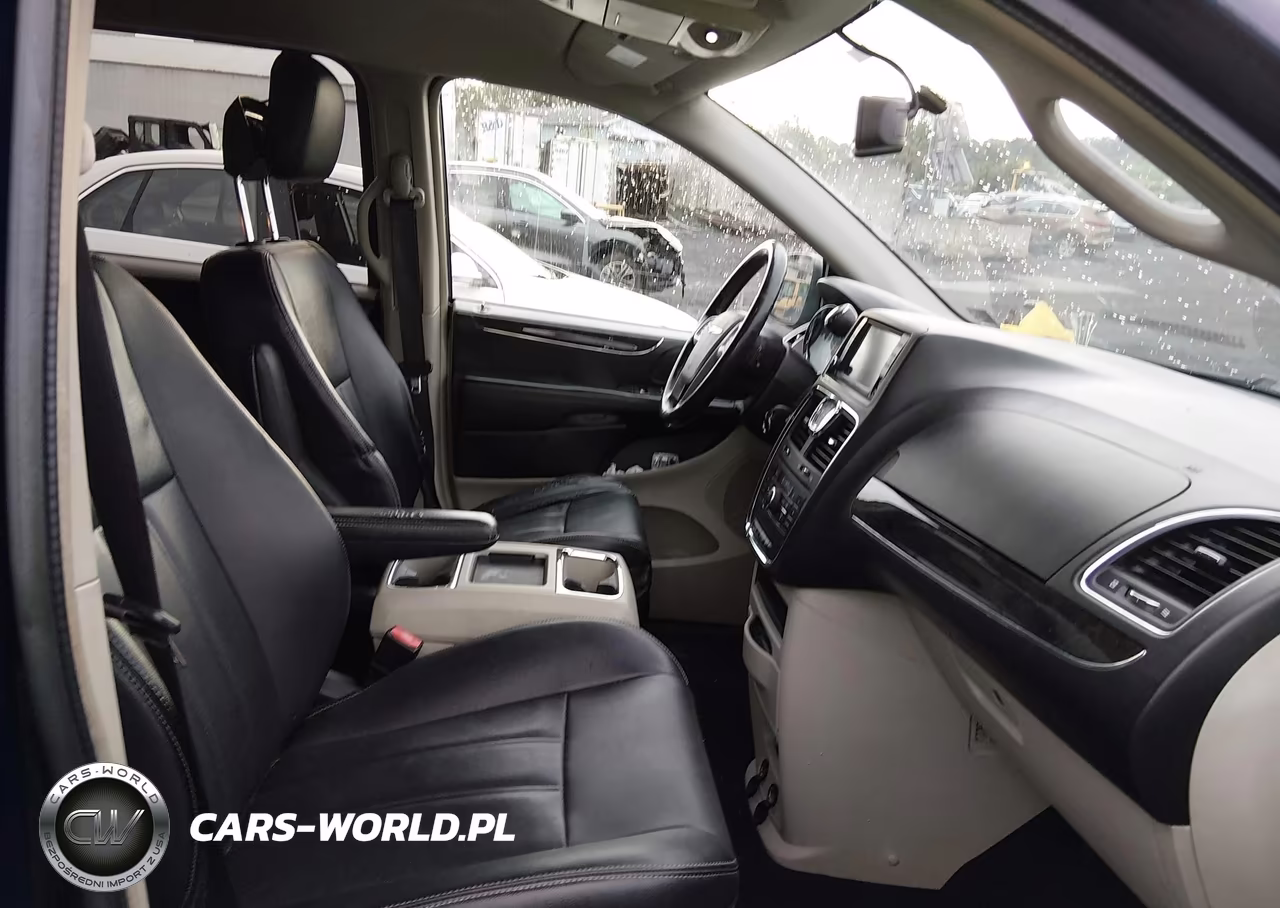 2014 Chrysler Town & Country Touring VIN:2C4RC1BG6ER159133 - 5