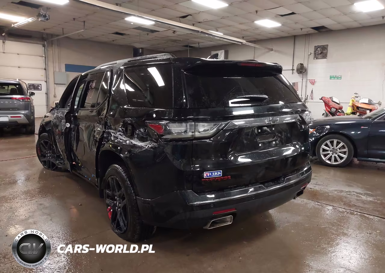 2018 Chevrolet Traverse Premier VIN:1GNEVJKW3JJ127794 - 3