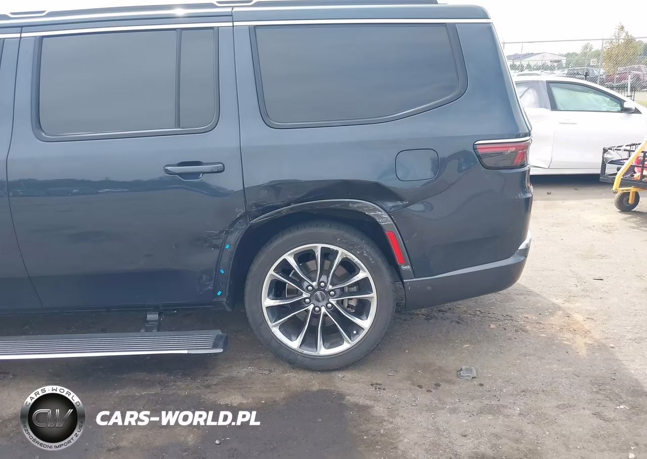 2022 Jeep Wagoneer Series Iii 4X4 VIN:1C4SJVDTXNS228705 - 6