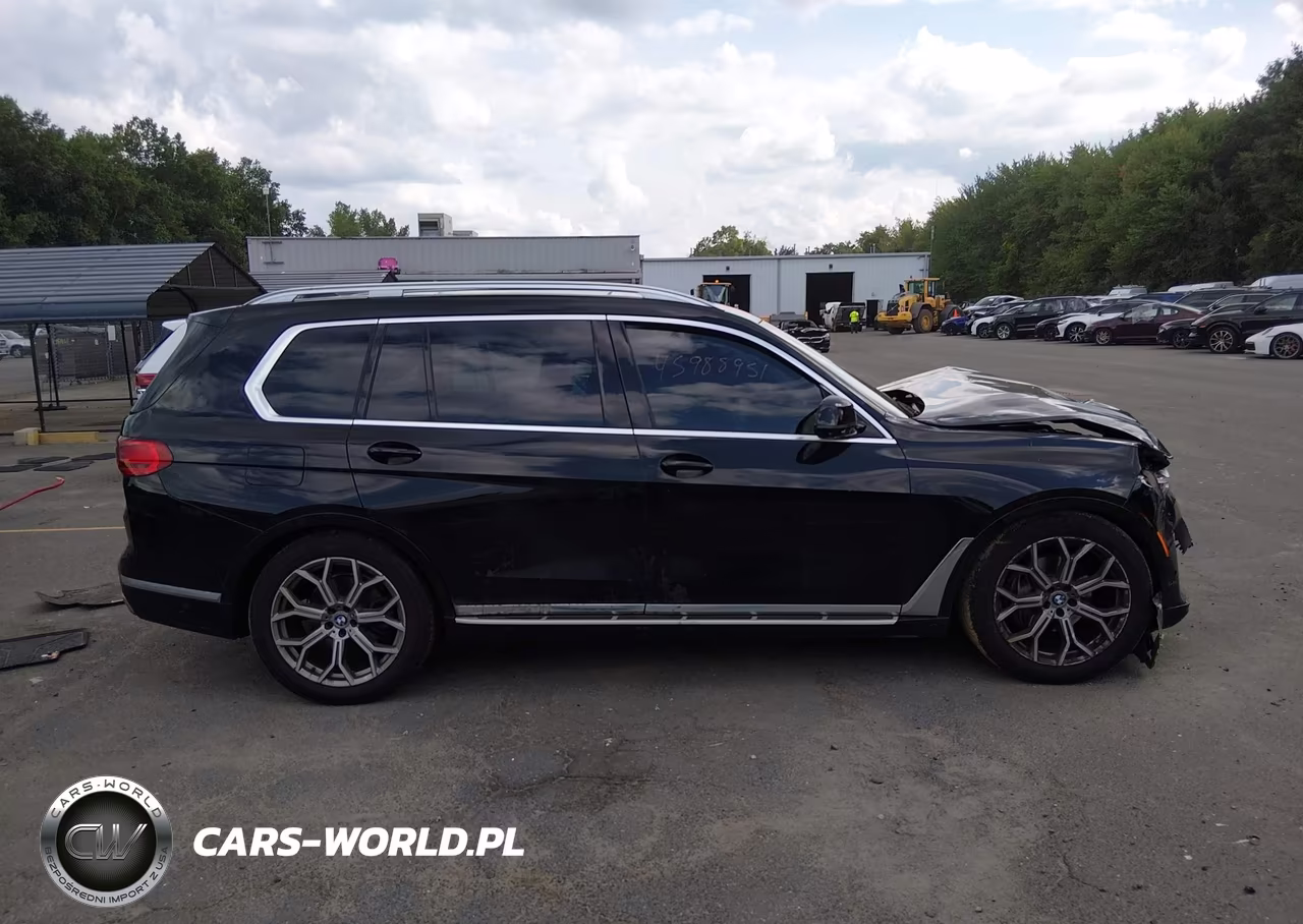 2020 BMW X7 xDrive40I VIN:5UXCW2C08L9B26417 - 13