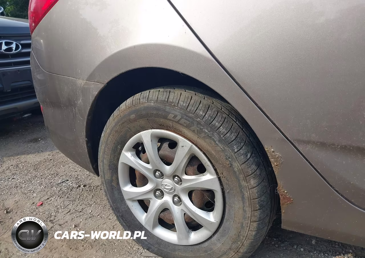 2013 Hyundai Accent Gls VIN:KMHCT4AEXDU490530 - 13