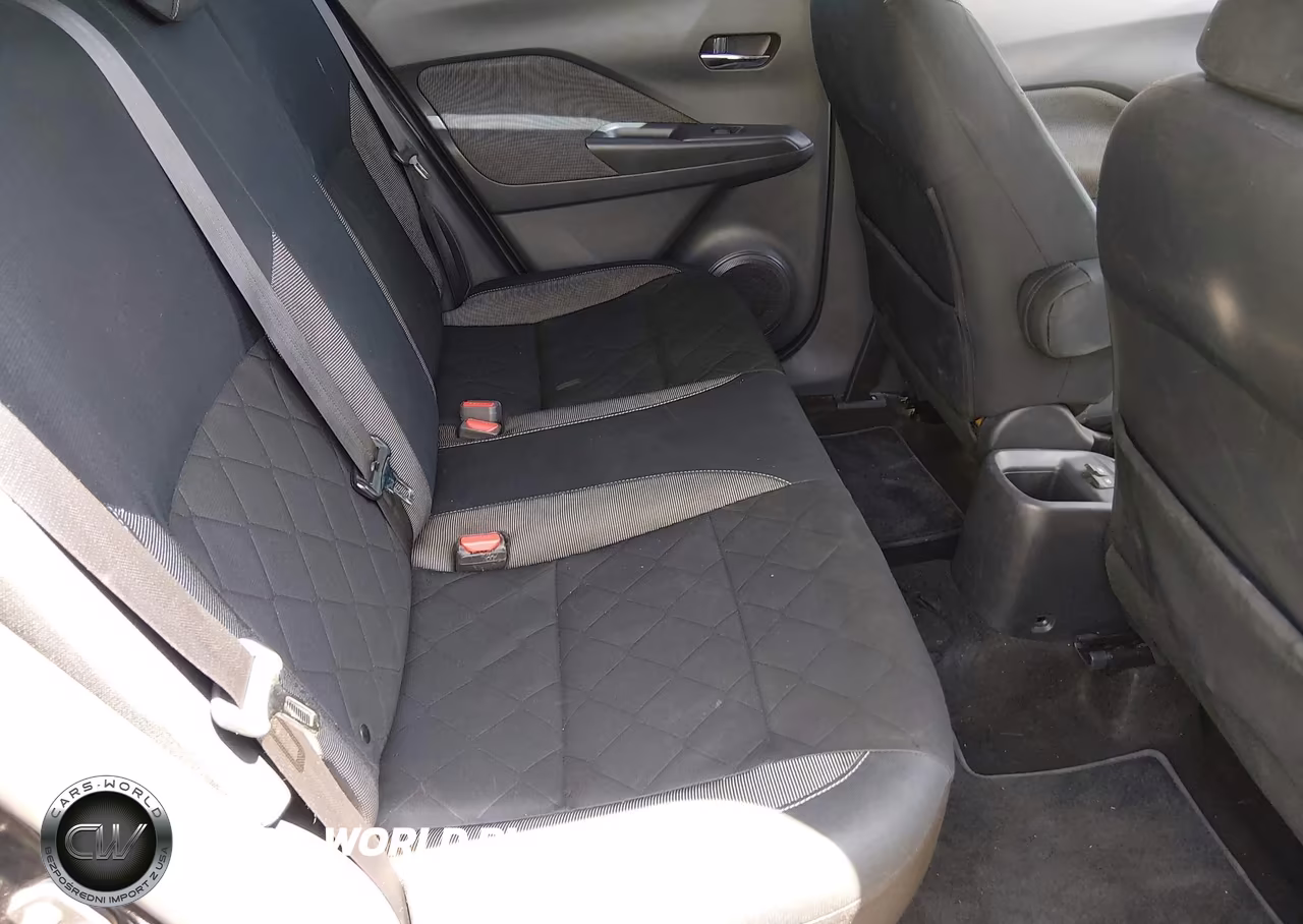 2018 Nissan Kicks Sv VIN:3N1CP5CU9JL536067 - 8