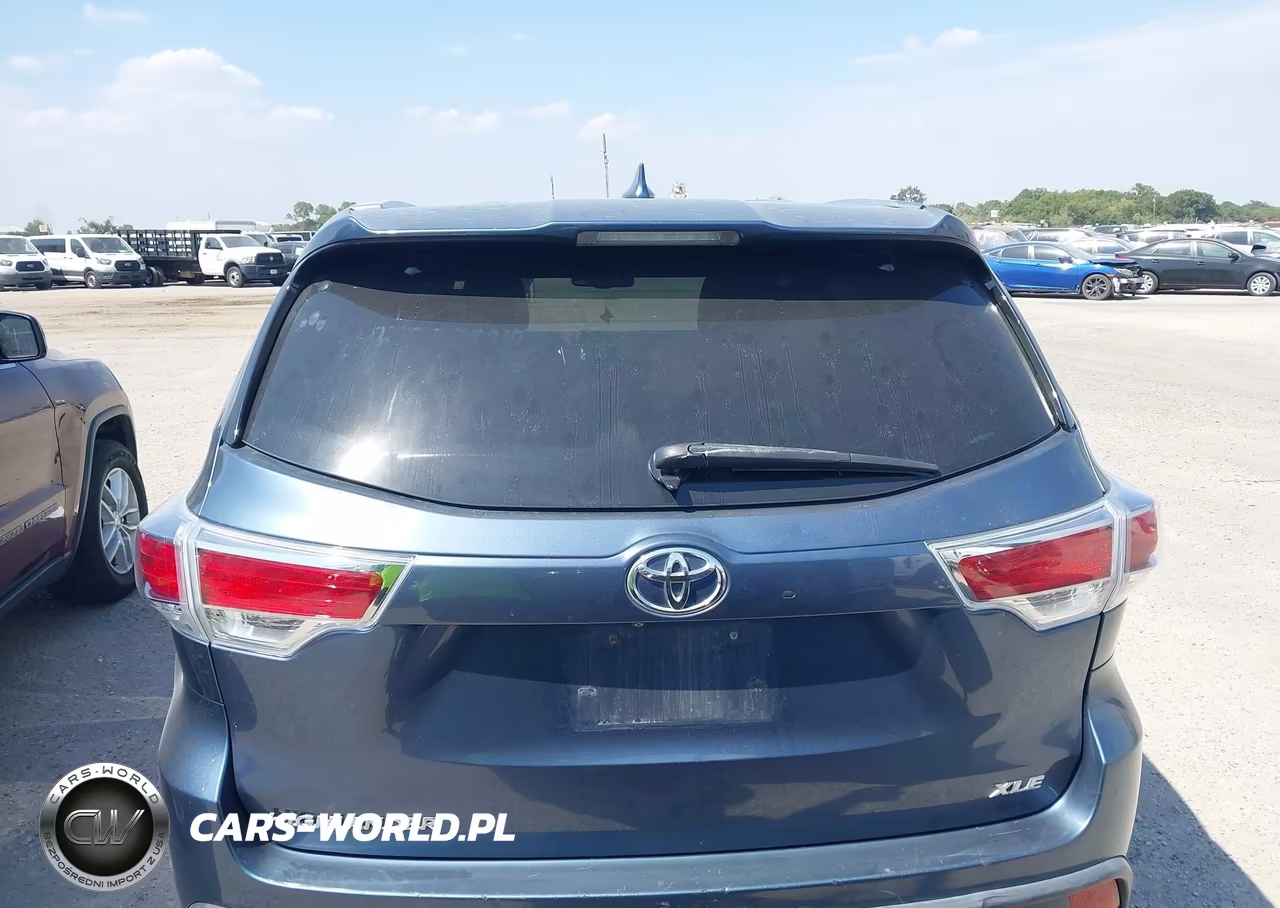2015 Toyota Highlander Xle V6 VIN:5TDKKRFH8FS055757 - 16