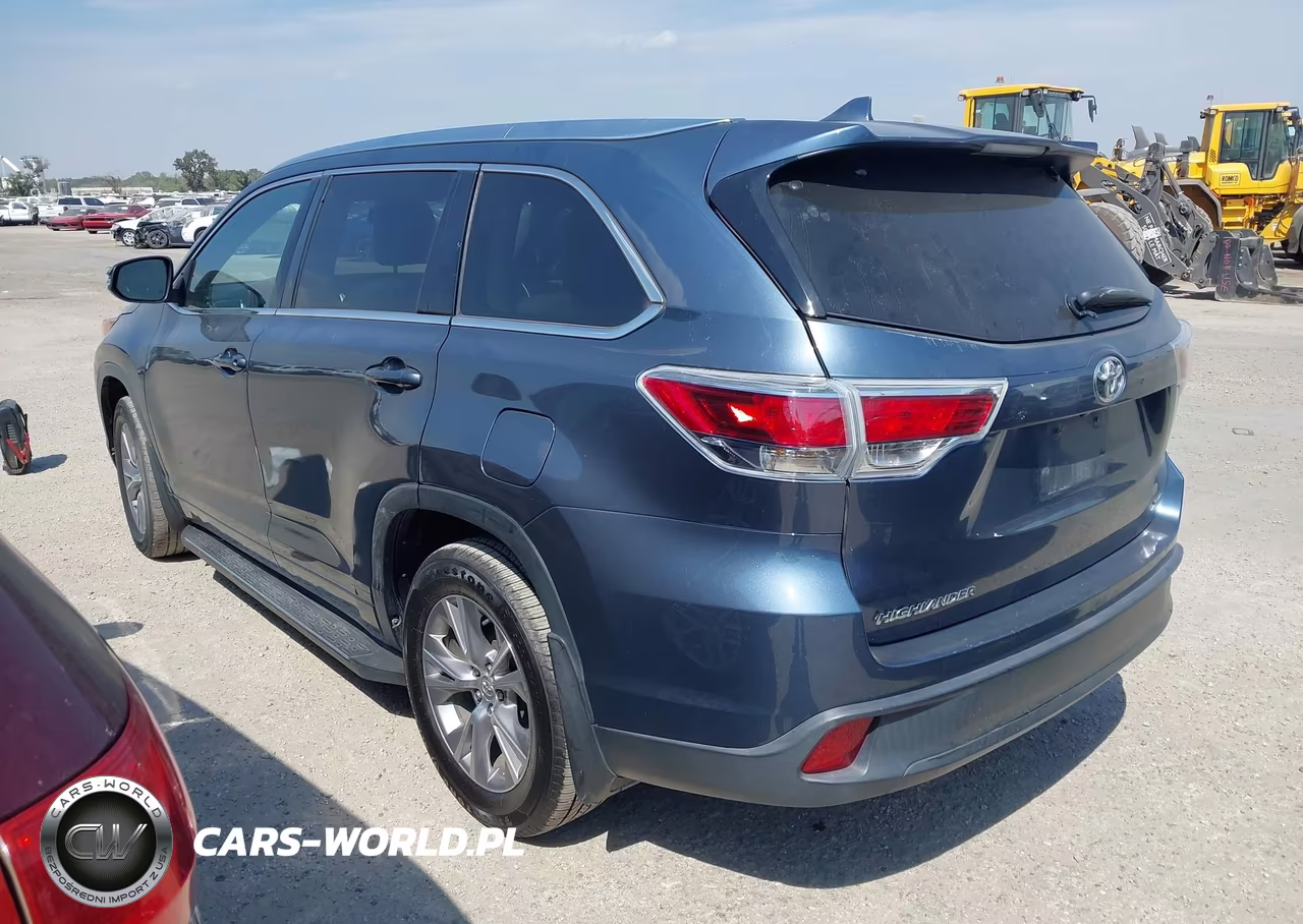 2015 Toyota Highlander Xle V6 VIN:5TDKKRFH8FS055757 - 3