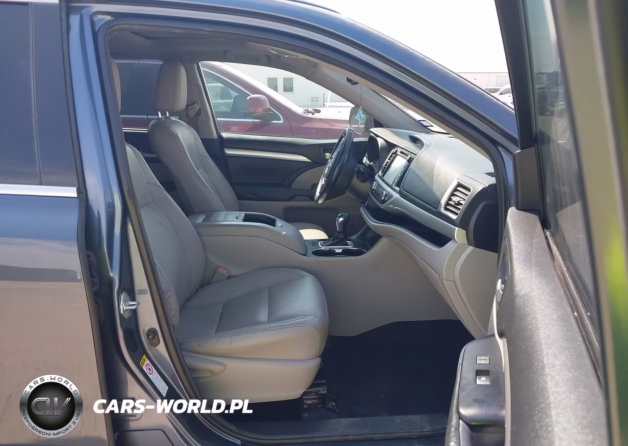 2015 Toyota Highlander Xle V6 VIN:5TDKKRFH8FS055757 - 5