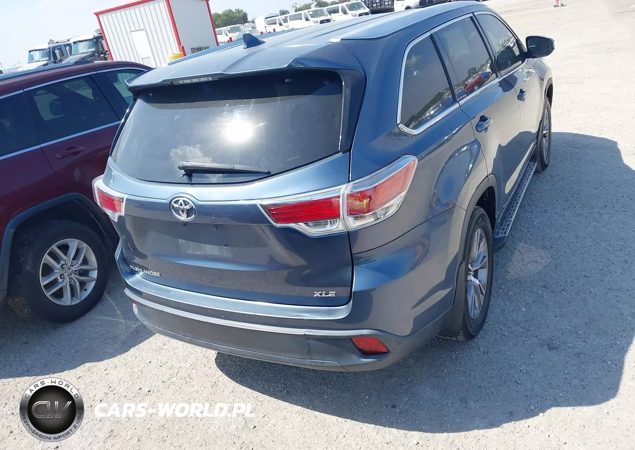 2015 Toyota Highlander Xle V6 VIN:5TDKKRFH8FS055757 - 6