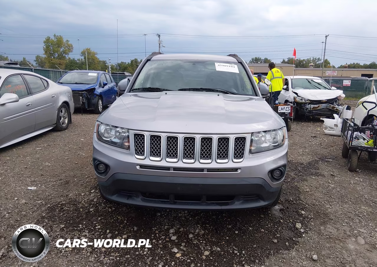 2015 Jeep Compass Latitude VIN:1C4NJDEB7FD143050 - 12
