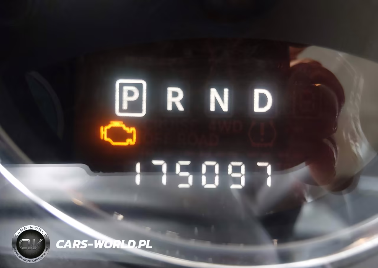 2015 Jeep Compass Latitude VIN:1C4NJDEB7FD143050 - 15