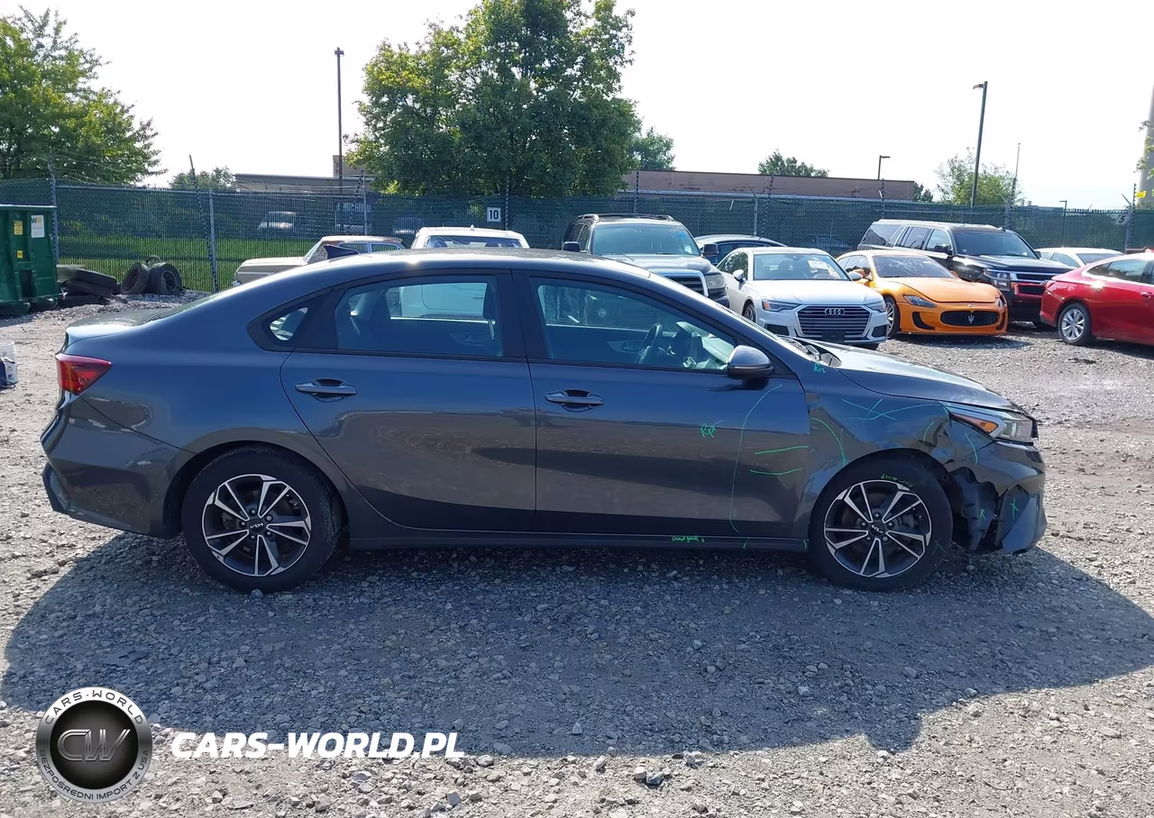 2023 Kia Forte Lxs VIN:3KPF24AD6PE675317 - 13