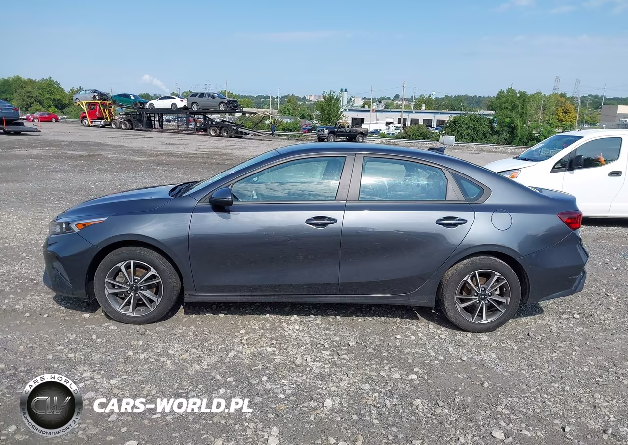 2023 Kia Forte Lxs VIN:3KPF24AD6PE675317 - 14