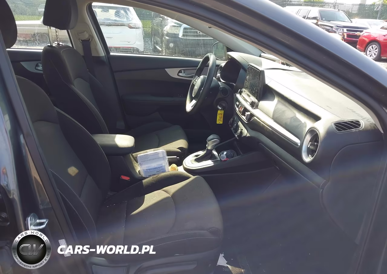 2023 Kia Forte Lxs VIN:3KPF24AD6PE675317 - 5
