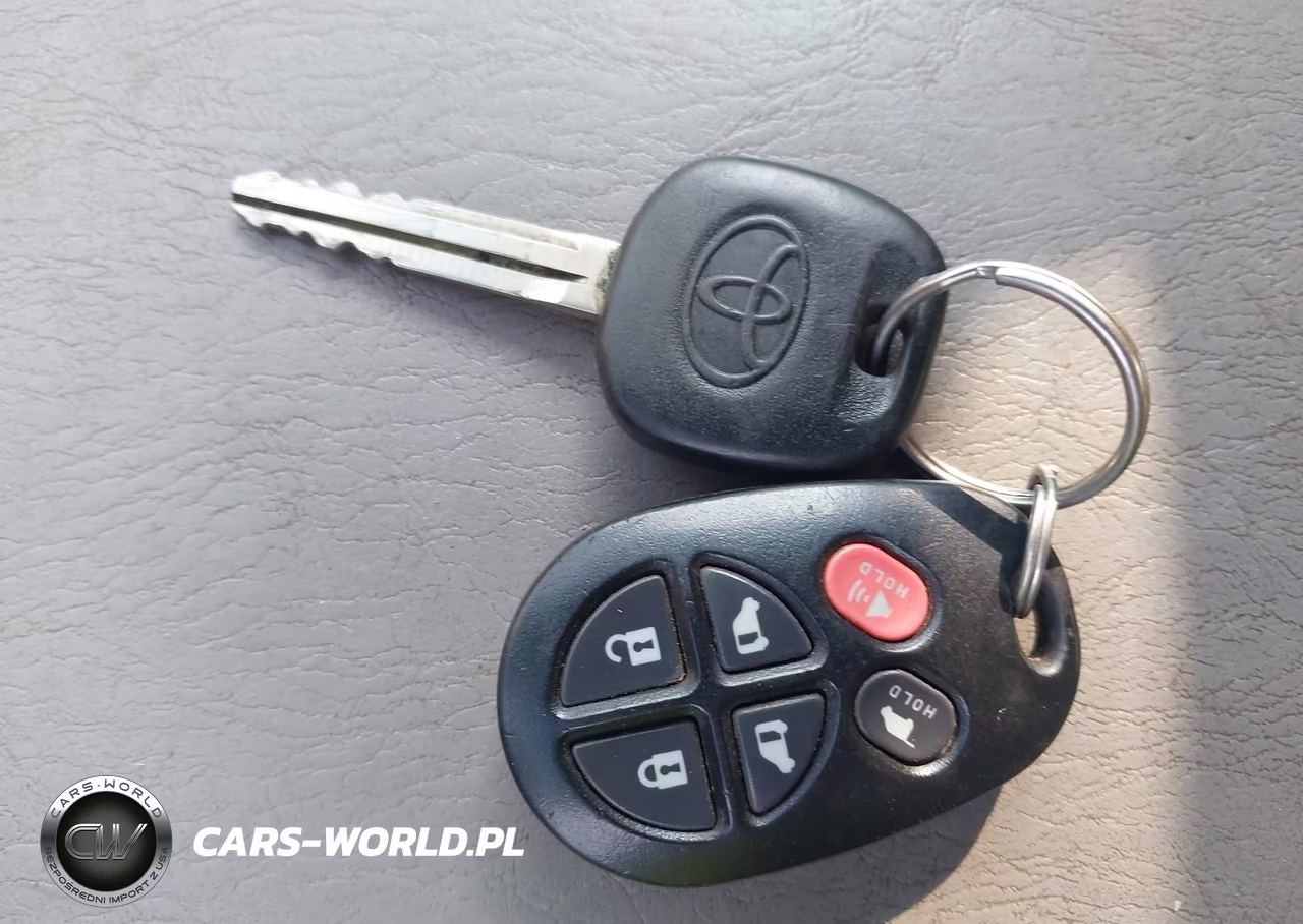 2010 Toyota Sienna Xle VIN:5TDYK4CCXAS322007 - 11