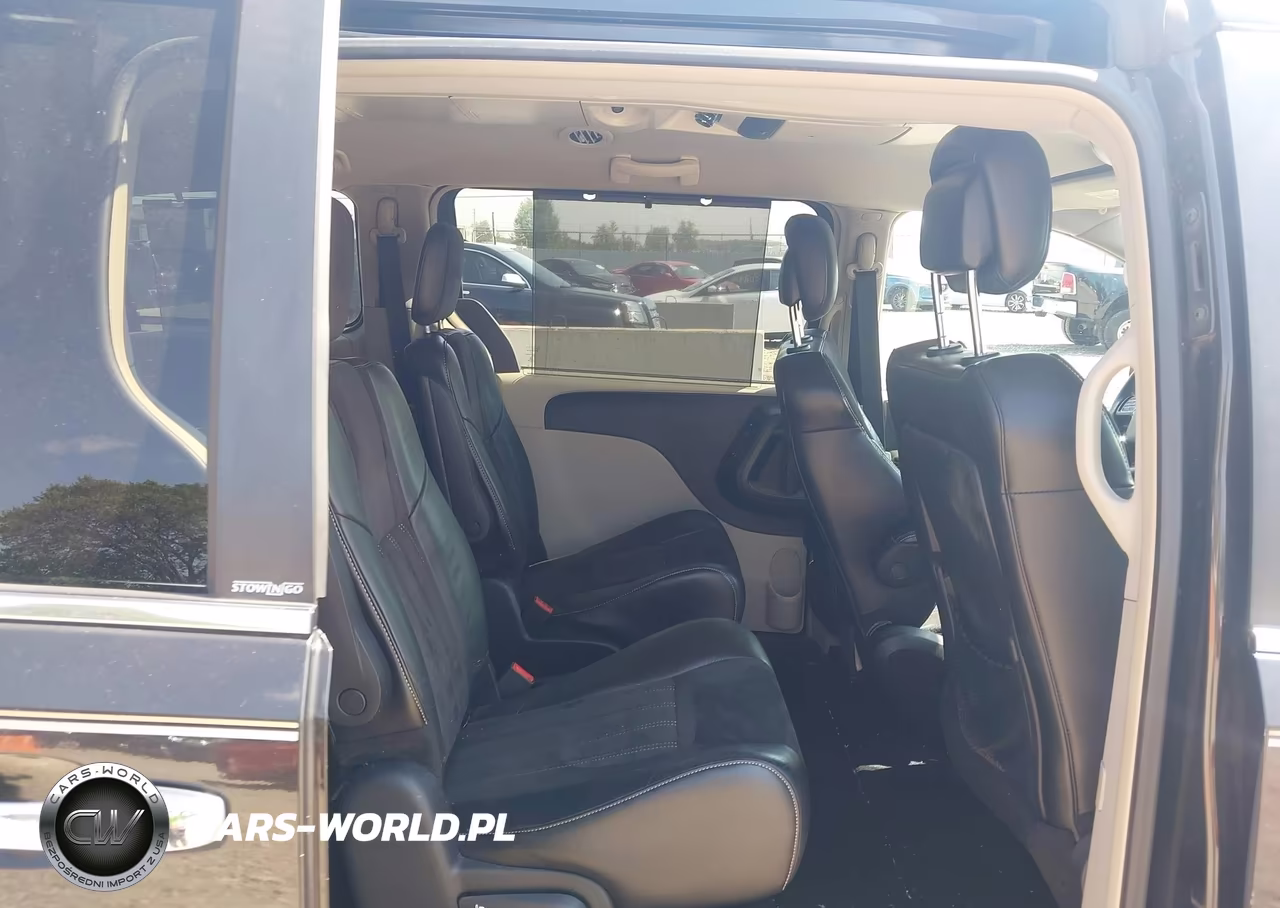 2014 Chrysler Town & Country Touring-L 30Th Anniversary VIN:2C4RC1CG3ER310847 - 8