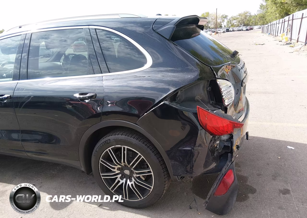 2012 Porsche Cayenne S VIN:WP1AB2A2XCLA41201 - 6