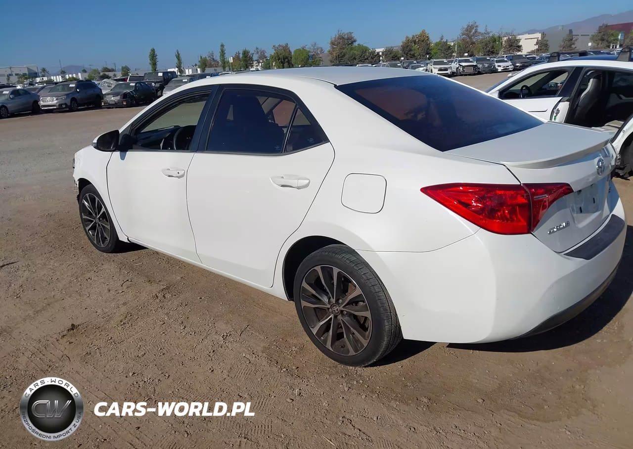 2019 Toyota Corolla Se VIN:5YFBURHEXKP912774 - 3