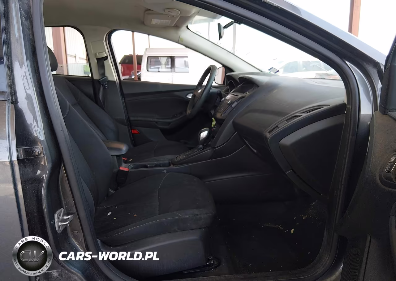 2016 Ford Focus Se VIN:1FADP3F21GL406116 - 5