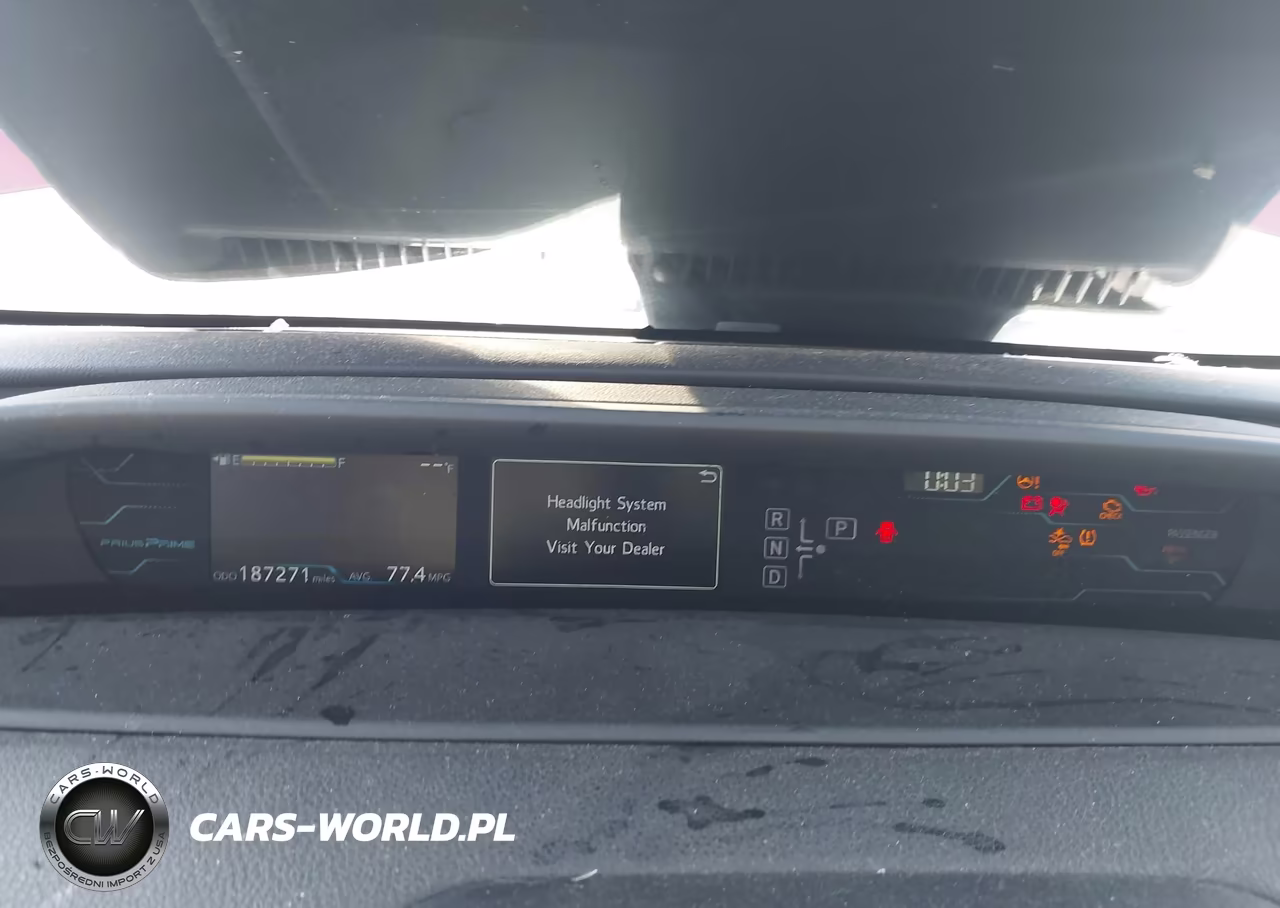 2017 Toyota Prius Prime Plus VIN:JTDKARFP0H3066766 - 7