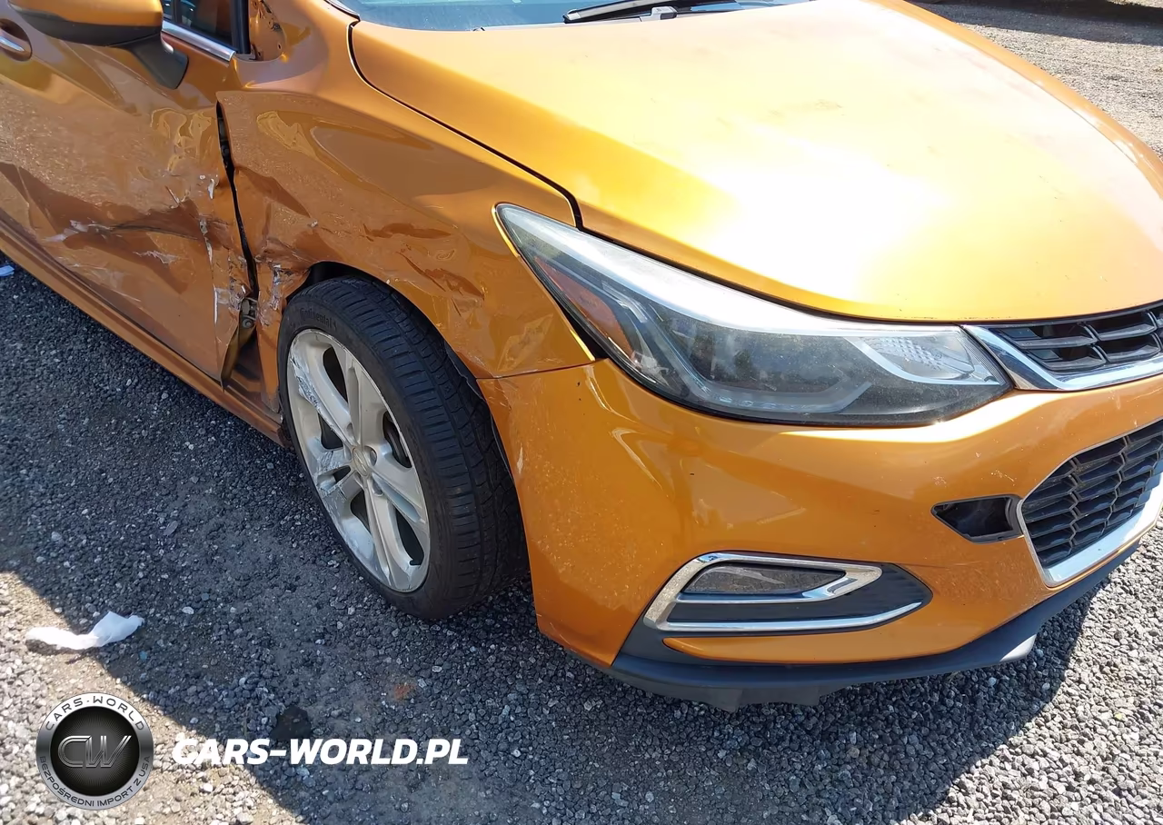 2017 Chevrolet Cruze Premier Auto VIN:3G1BF6SM3HS564863 - 6