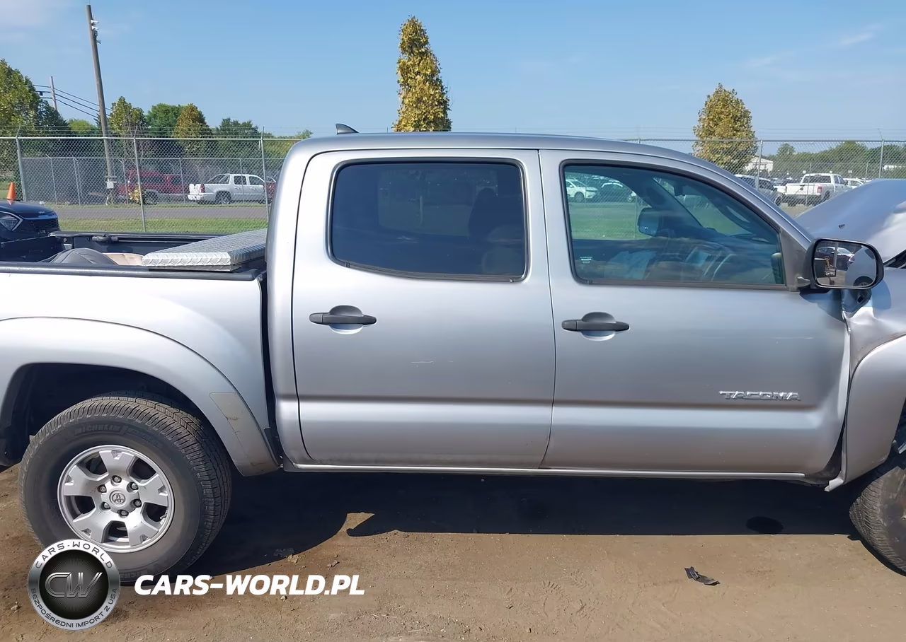 2014 Toyota Tacoma Base V6 VIN:3TMLU4EN9EM161898 - 13