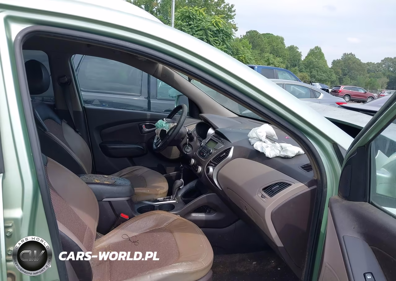 2011 Hyundai Tucson Gls VIN:KM8JU3AC6BU173614 - 5