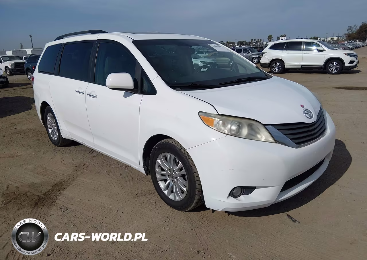 2011 Toyota Sienna Xle V6 – zdjęcie 1 z 16