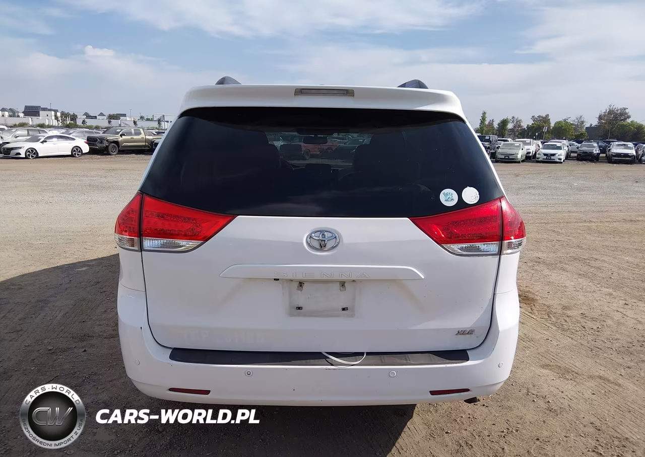 2011 Toyota Sienna Xle V6 VIN:5TDYK3DC8BS171792 - 16
