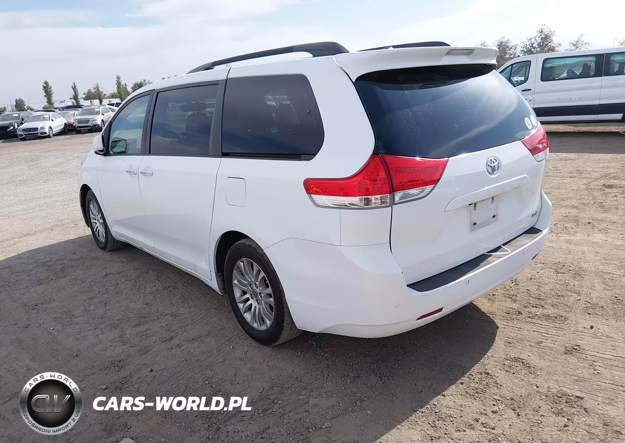 2011 Toyota Sienna Xle V6 VIN:5TDYK3DC8BS171792 - 3