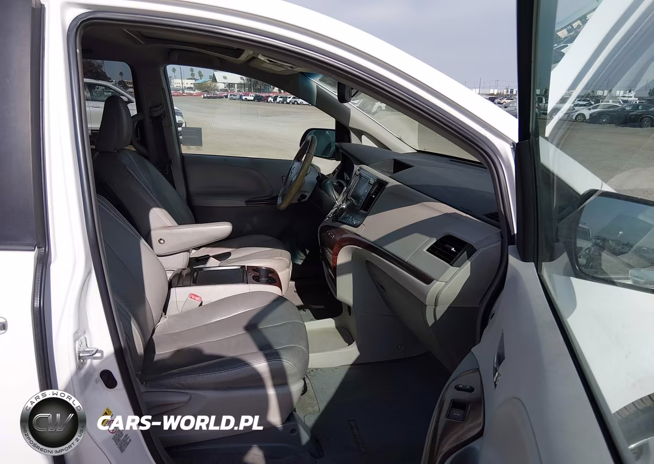 2011 Toyota Sienna Xle V6 VIN:5TDYK3DC8BS171792 - 5