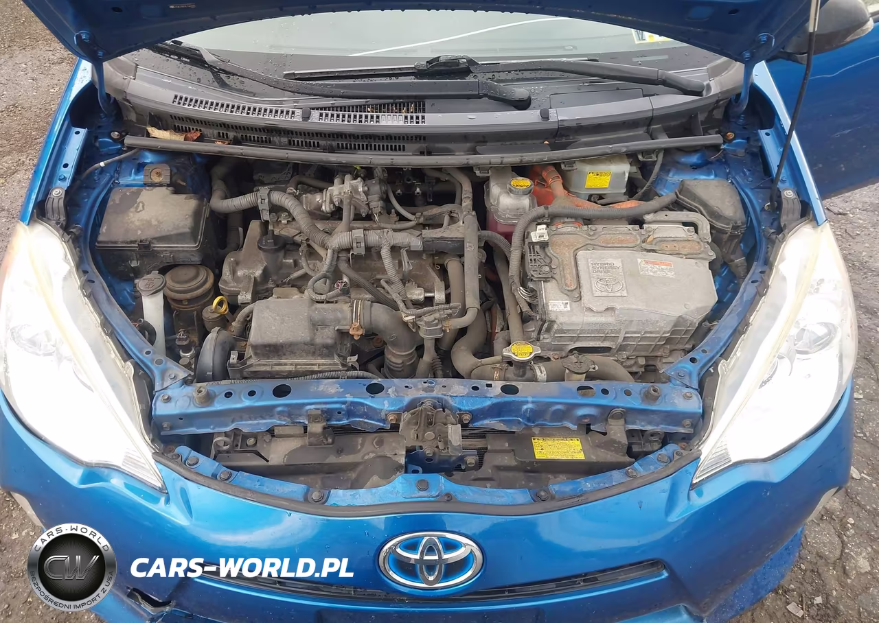 2014 Toyota Prius C One VIN:JTDKDTB31E1563985 - 10
