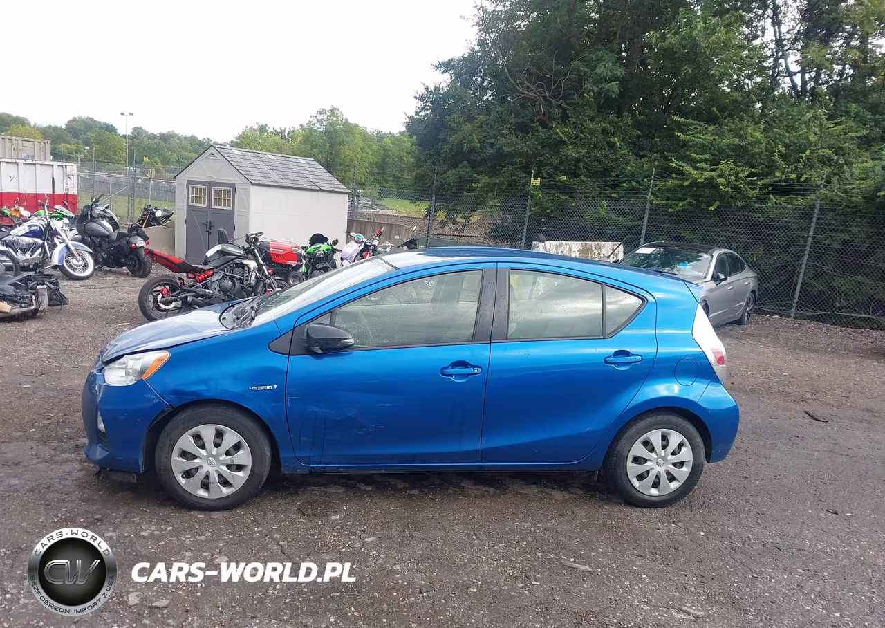 2014 Toyota Prius C One VIN:JTDKDTB31E1563985 - 14