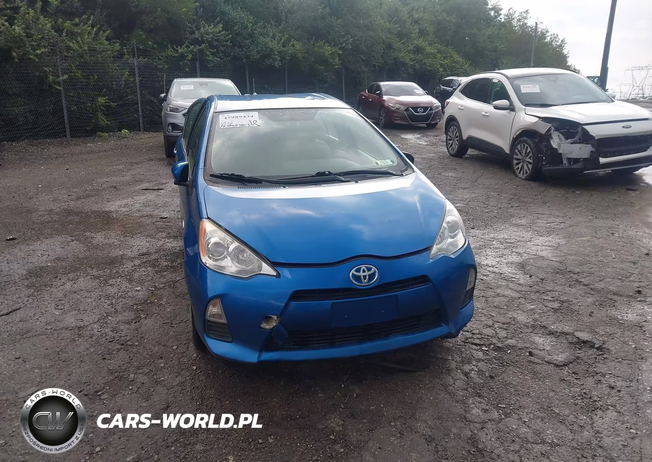 2014 Toyota Prius C One VIN:JTDKDTB31E1563985 - 17