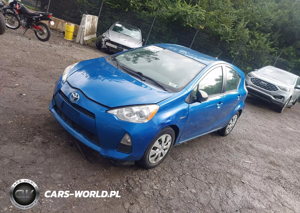 2014 Toyota Prius C One VIN:JTDKDTB31E1563985 - 2