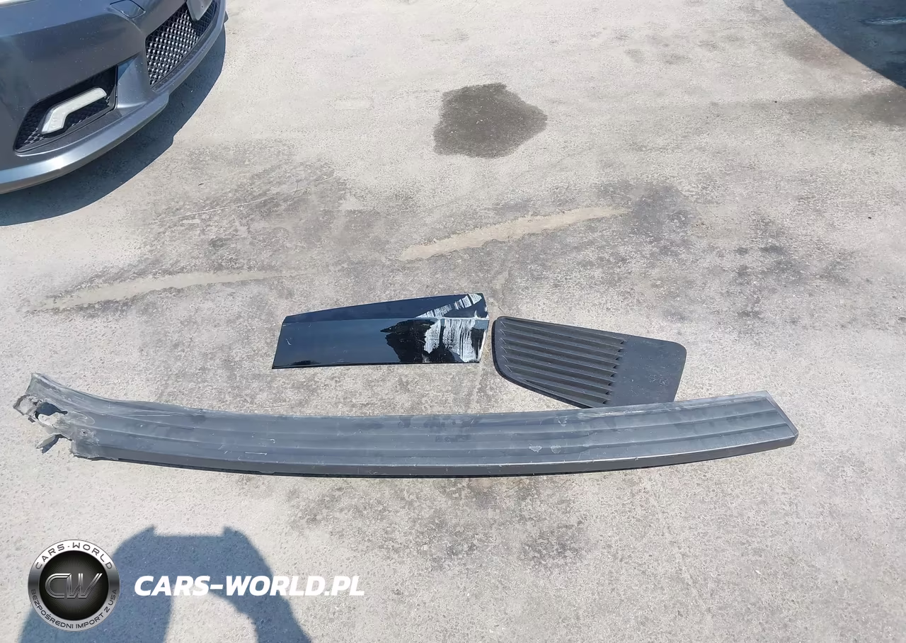 2019 Chevrolet Tahoe Ls VIN:1GNSKAKC7KR129908 - 12