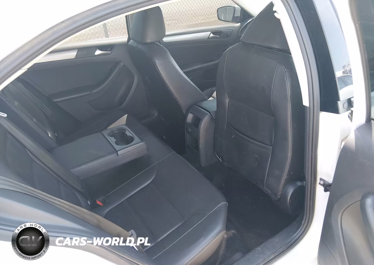 2018 Volkswagen Jetta 1.4T Se-1.4T Wolfsburg Edition VIN:3VWDB7AJ3JM250615 - 8